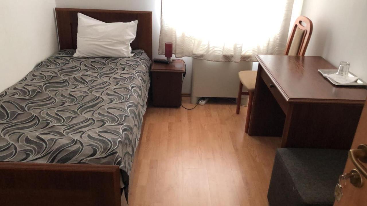 Oras Zlatna Hotel Luaran gambar