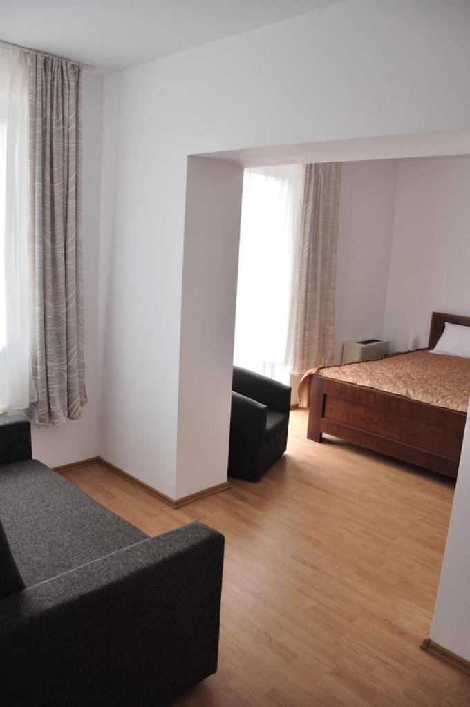 Oras Zlatna Hotel Bilik gambar